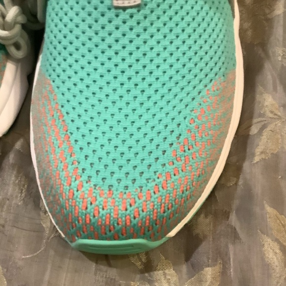 Propet Teal and Gray Women's Sneakers, Size 13X, NWOT. - Picture 11 of 14